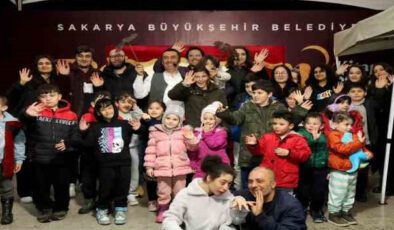 Çocukların Ramazan eğlencesi Hacıvat-Karagöz