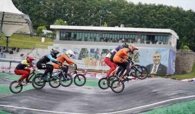 BMX World Cup heyecanı devam ediyor: Dünyanın en iyileri vadide pedal çeviriyor