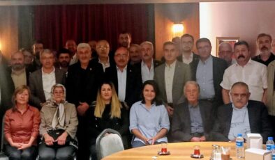 Ergün Özkan, kongre öncesi ilçe başkanları ve delegelerle toplandı