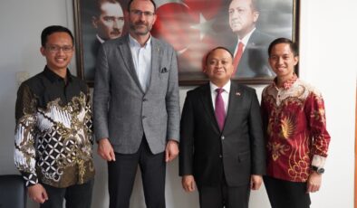 Endonezya Büyükelçisi SAÜ’yü Ziyaret Etti