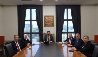 Yunus Tever ve milletvekilleri Ali İhsan Yavuz’a tebrik ziyareti