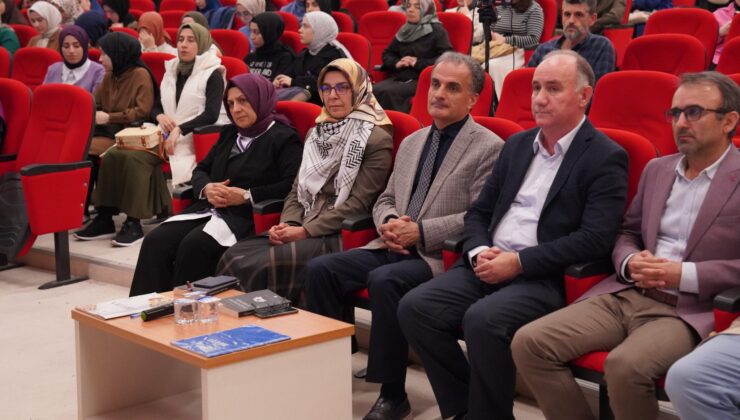 SAÜ İlahiyat Fakültesinde Örtünmenin Tarihî Seyri Konferansı