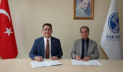 SAÜ, İzmir Yüksek Teknoloji Enstitüsü ile İş Birliği Protokolü İmzaladı
