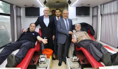 Serdivan Belediyesi, Kızılay İle Kan Bağışı Kampanyası Düzenledi