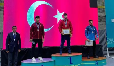 Sakarya Büyükşehir sporcusundan Kazakistan’da Milli gurur