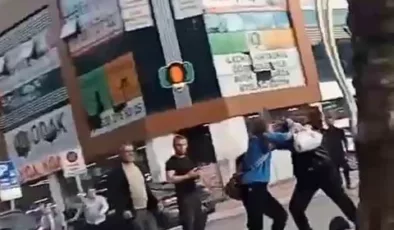 Sakarya’da kızların kavgası kamerada: Elinde silah ile saldırdı