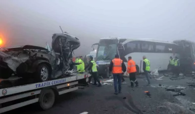 10 kişinin öldüğü kazada yaralananların arasında otobüs dalmış