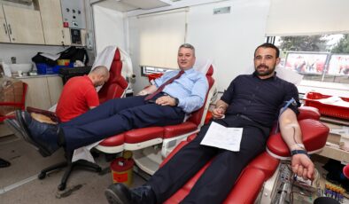 Başkan Çelik, kan bağışı için kolları sıvadı